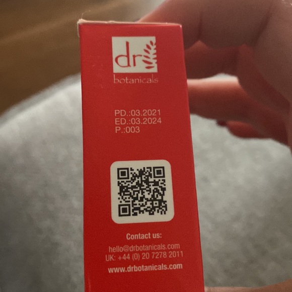 Dr botanicals strawberry and poppy seed cleansing bar. Brand new - Picture 4 of 4